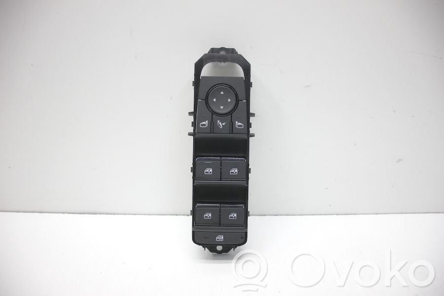 Nissan Qashqai J12 Przyciski szyb 