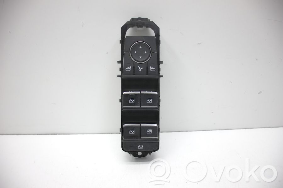Nissan Qashqai J12 Interruptor del elevalunas eléctrico