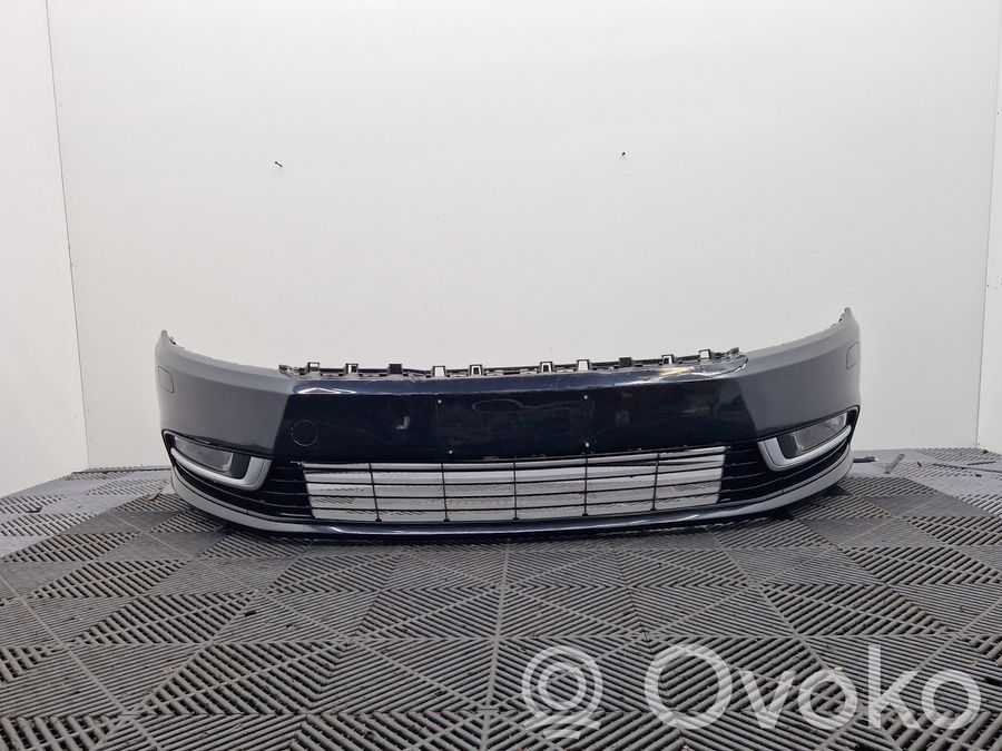 Volkswagen PASSAT CC Parachoques delantero 