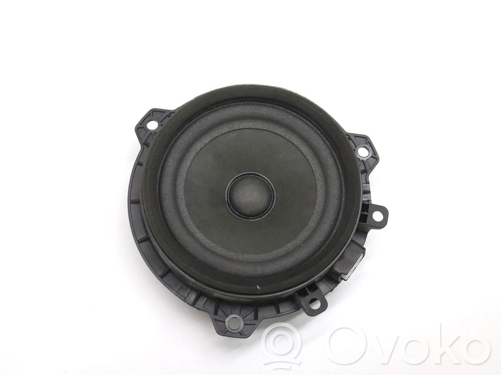KIA Stonic Front door speaker 