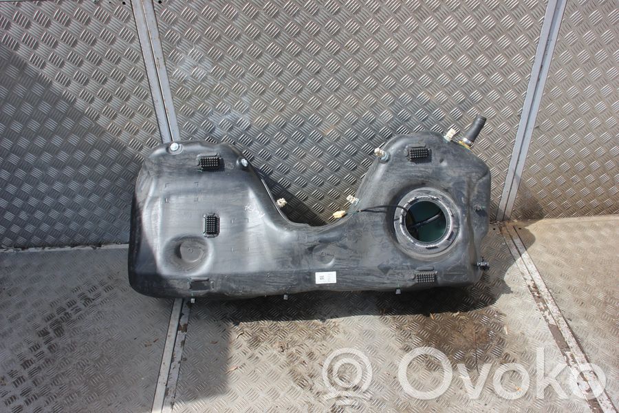 Depósito de combustible   00505410450