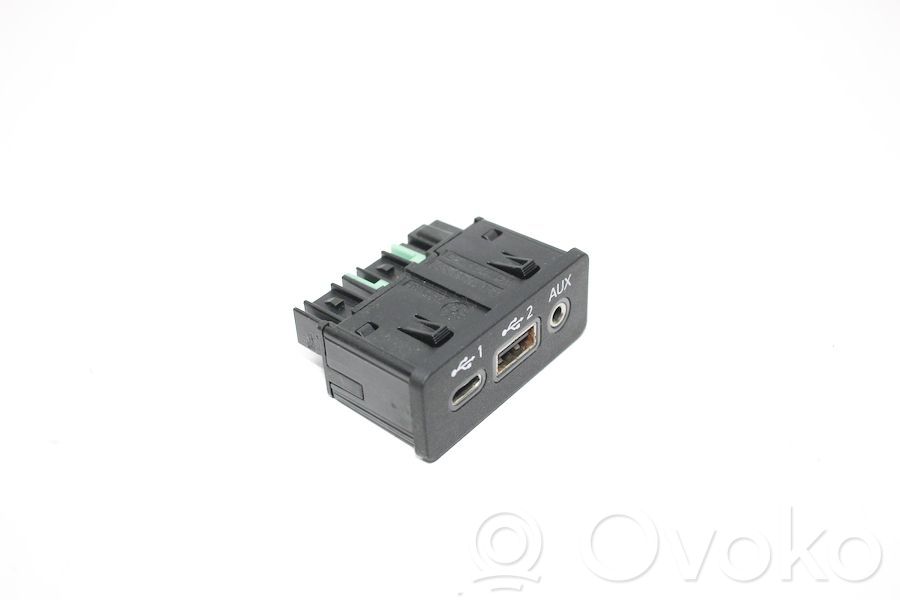 Nissan Altima Connettore plug in AUX 