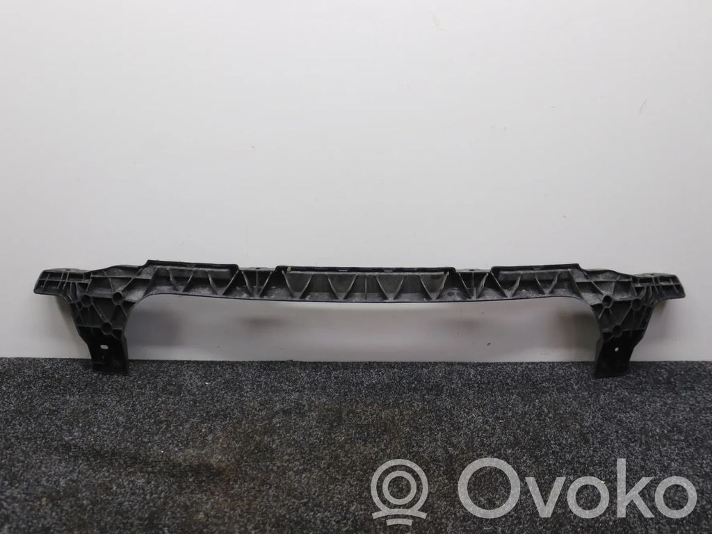 Audi Q3 F3 Soporte de montaje del parachoques trasero