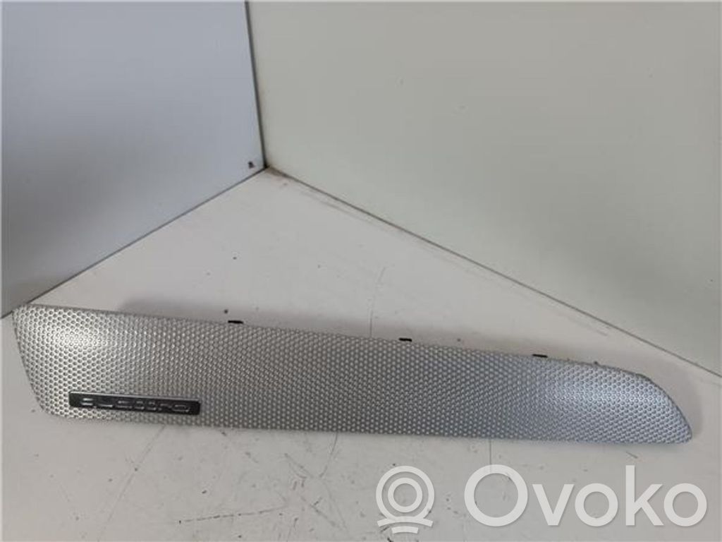 Audi Q3 8U Embellecedor de la consola central 