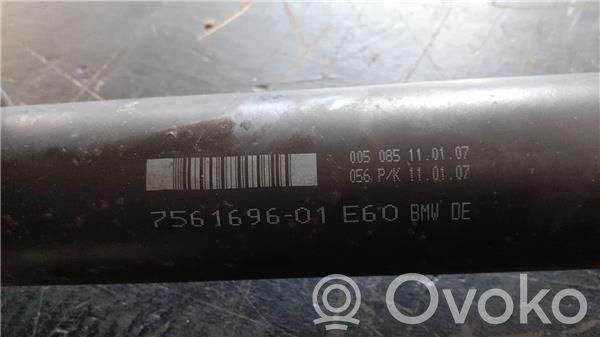 BMW 5 E60 E61 Kardanas komplekte 