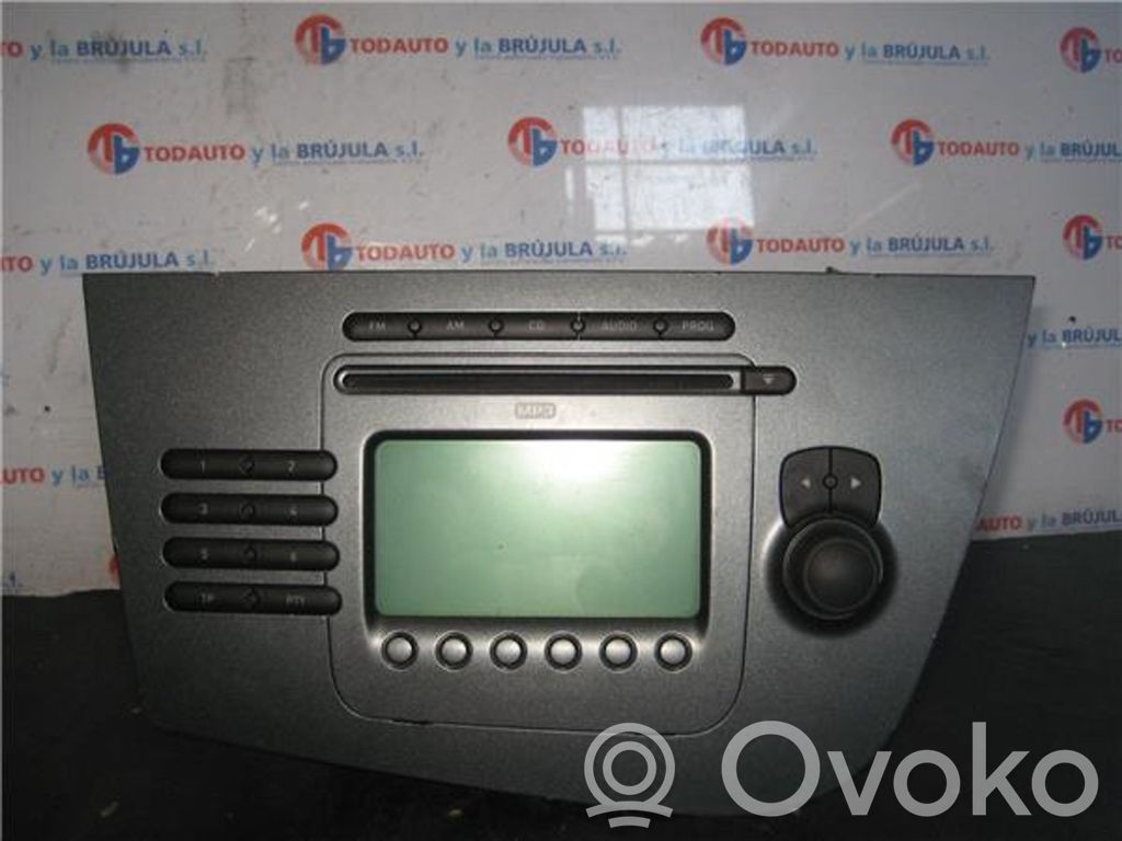 Panel / Radioodtwarzacz CD/DVD/GPS   W01P1035186N87