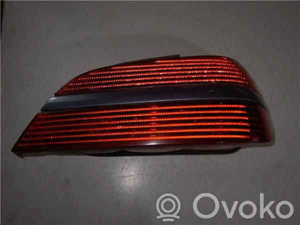 Peugeot 406 Galinis žibintas kėbule 