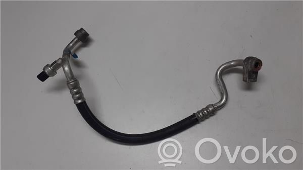 Ford Focus Ilmastointilaitteen putki (A/C) 