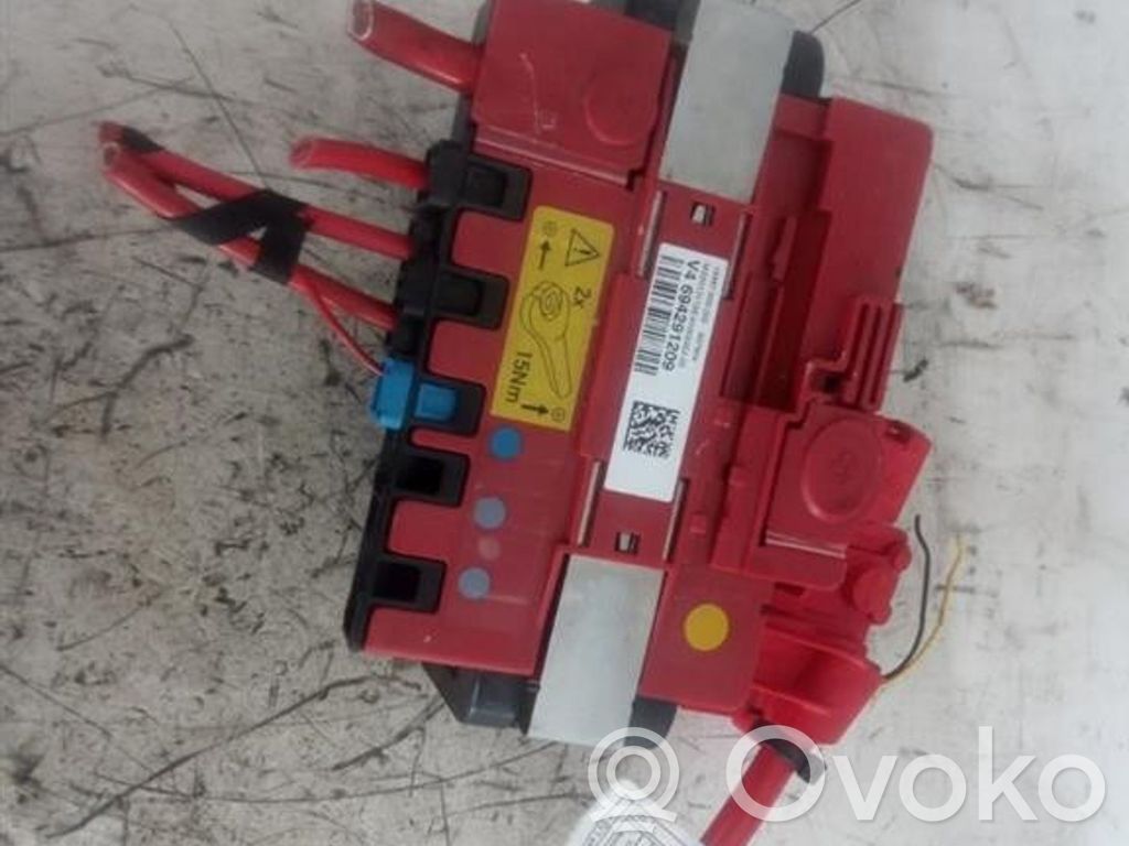 BMW X1 E84 Battery control module 
