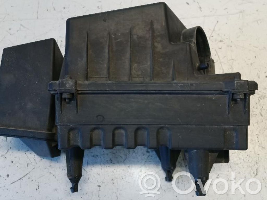 Ford Focus Air filter box 