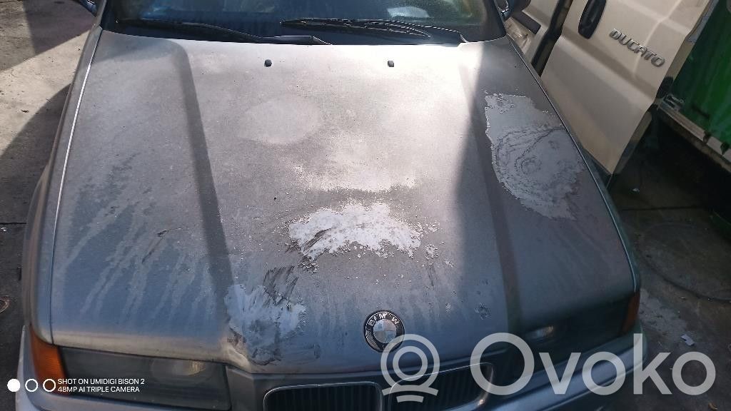 BMW 3 E36 Konepelti 