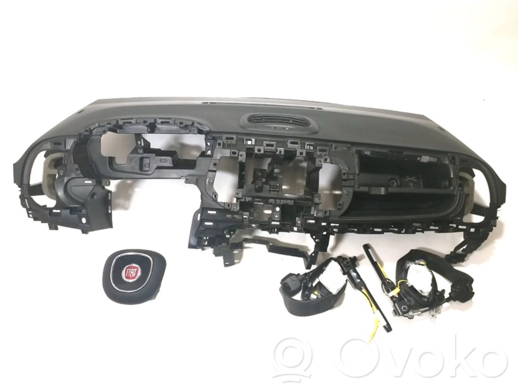Fiat 500L Panelis 