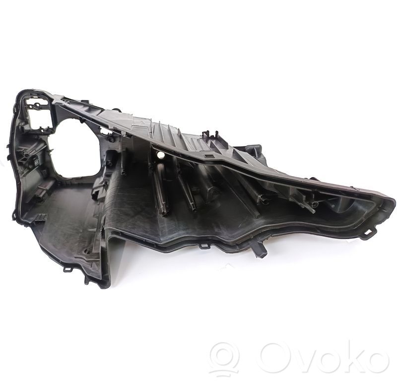 Headlight part   4M8941086D