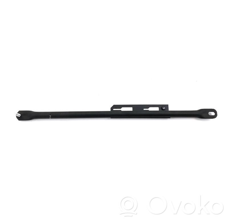 Radiator mount bracket   32244779