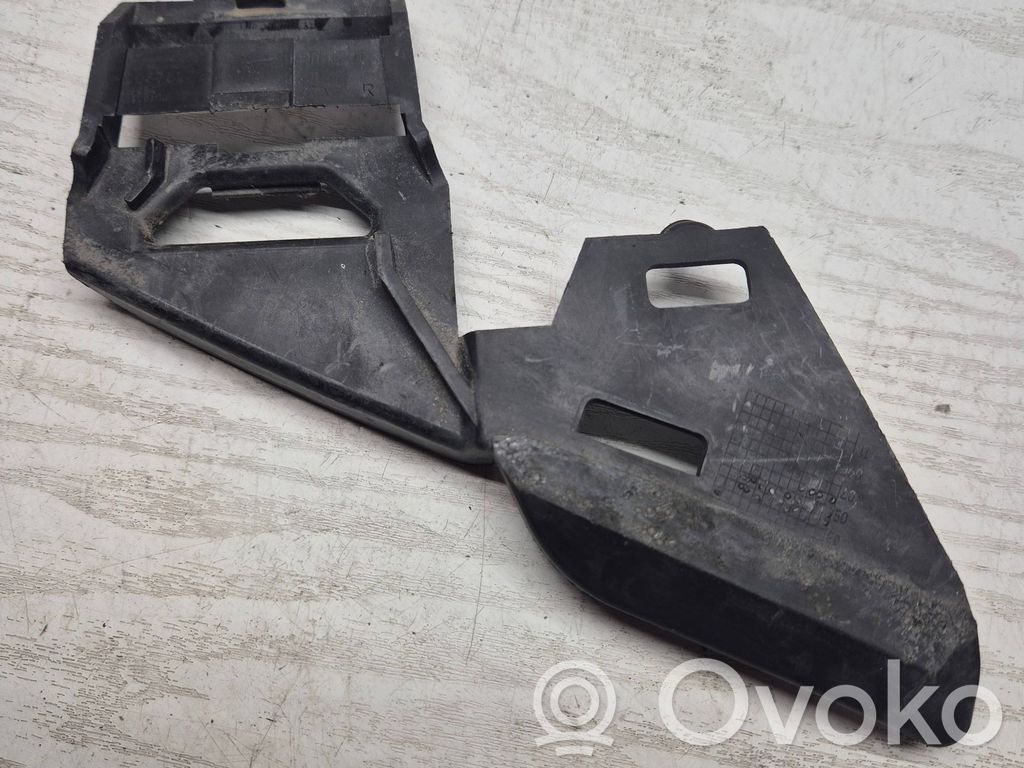 Volvo C30 Headlight/headlamp mounting bracket 