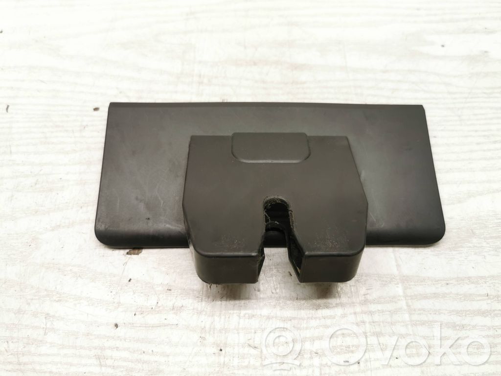 Volvo V60 Tailgate/boot lid lock trim 
