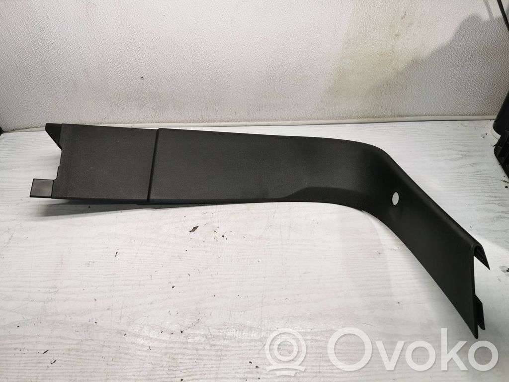 Volvo V40 Tailgate trim 