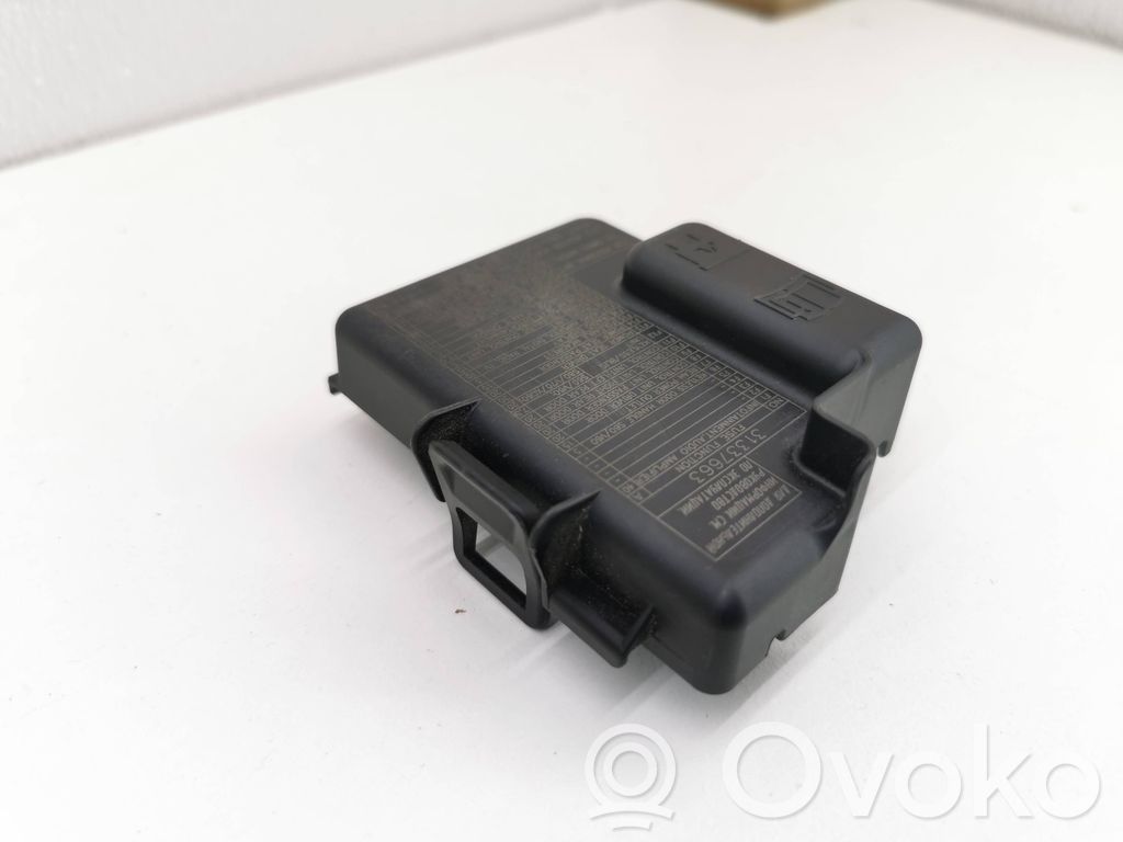 Volvo V70 Fuse box cover 