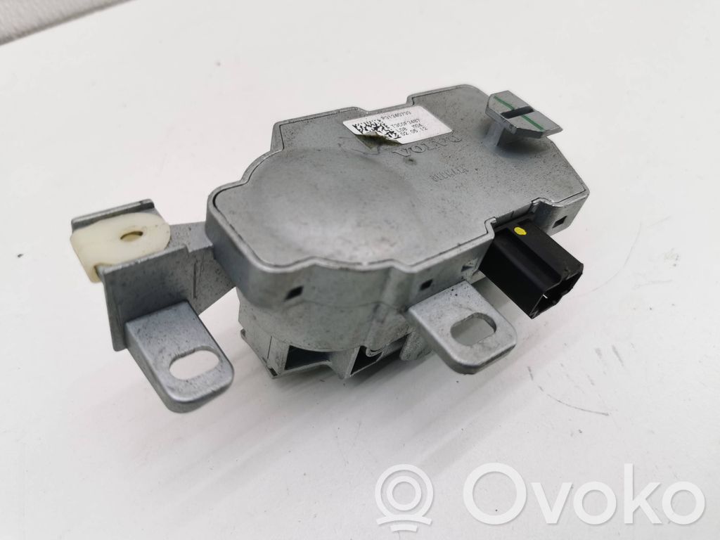 Volvo V70 Ohjauspyörän lukitus 