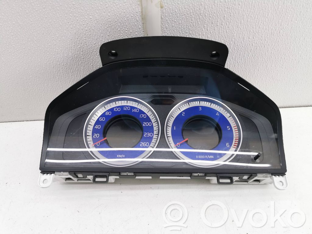Volvo S60 Speedometer (instrument cluster) 