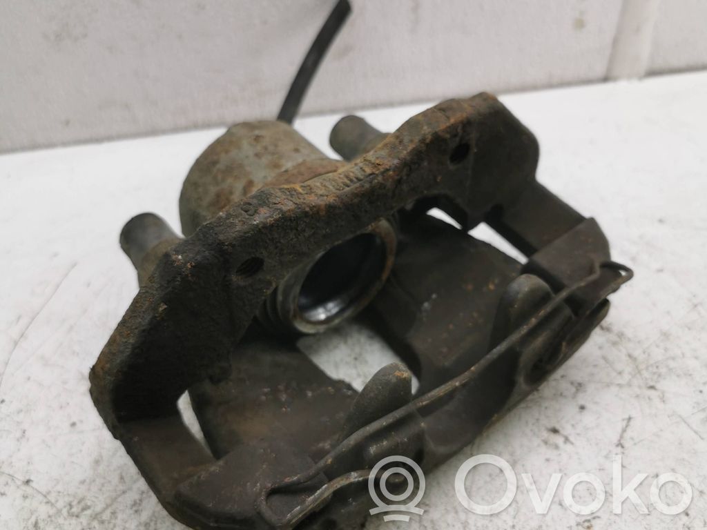 Volvo C30 Передний суппорт 