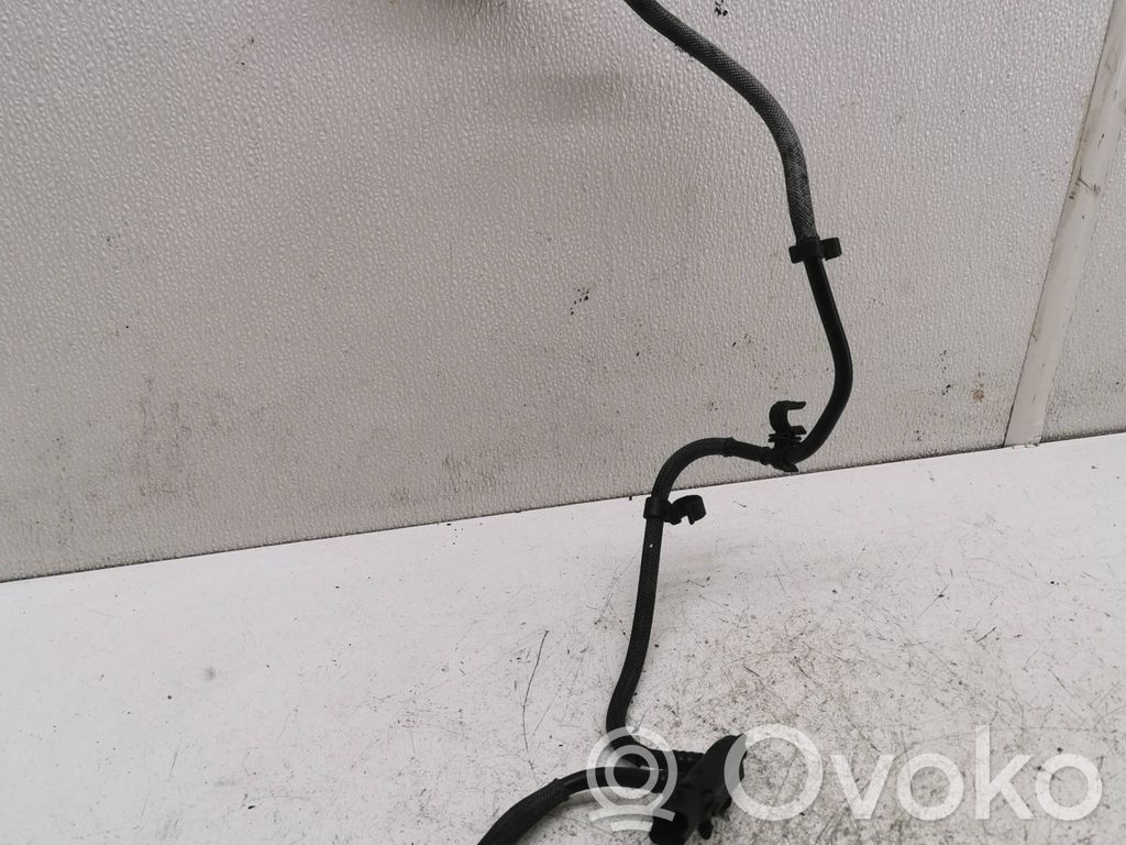 Volvo V50 Tubo/manguera de la línea de combustible 