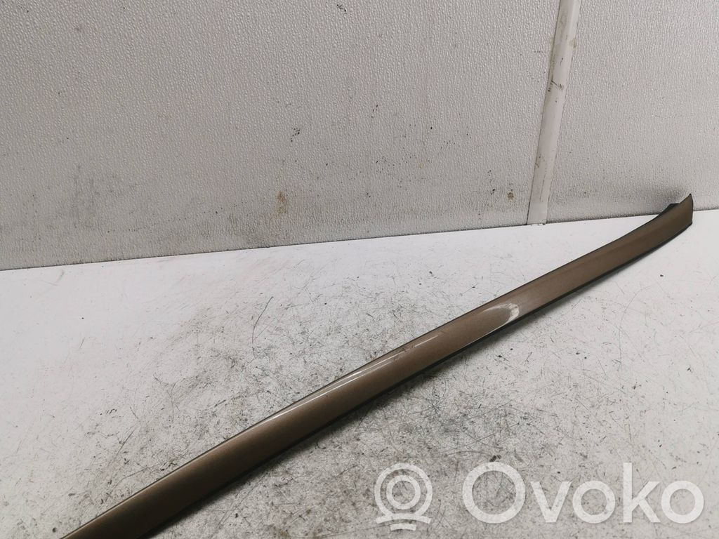 Volvo XC60 Windshield trim 