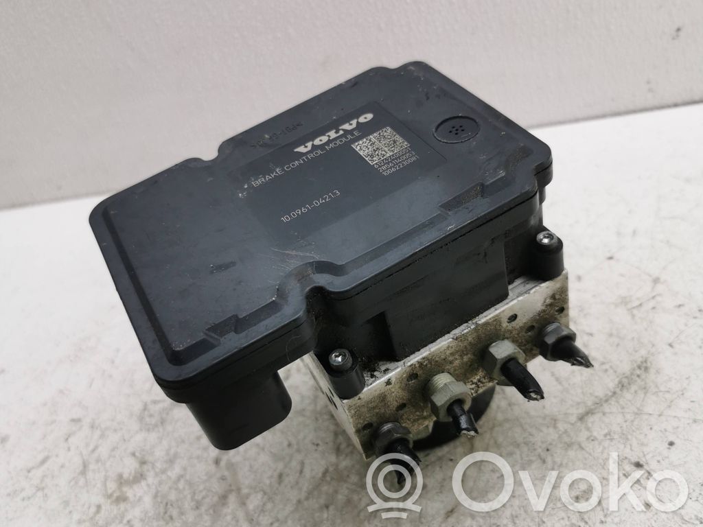 Volvo V40 ABS bloks 