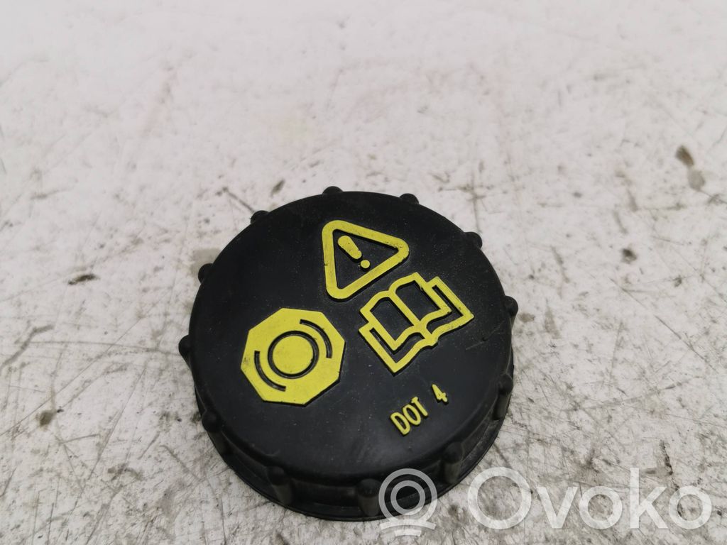 Volvo V40 Zbiornik płynu hamulcowego 