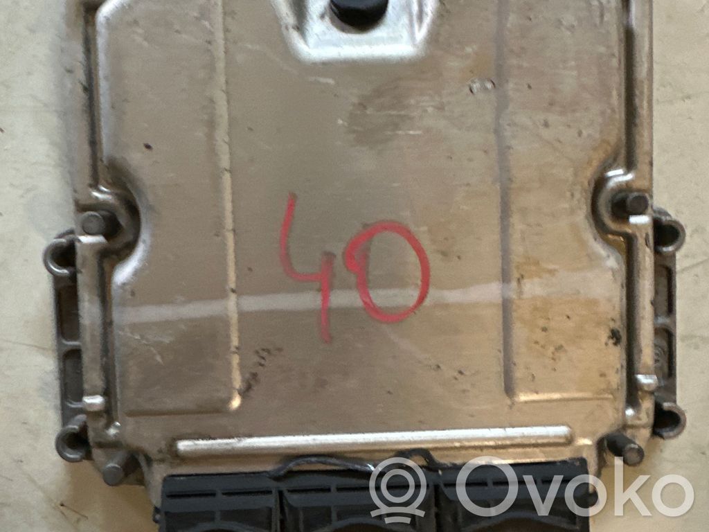 Engine control unit/module   8200051608,0281010032