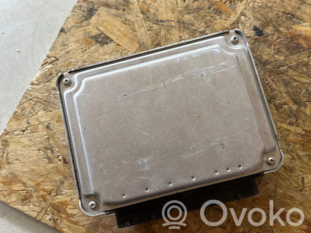 Engine control unit/module   8E0909559L,0261208261