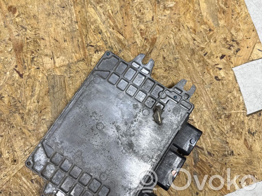 Nissan Note (E12) Engine control unit/module 