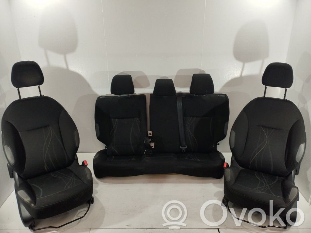 Peugeot 208 I Seat set 