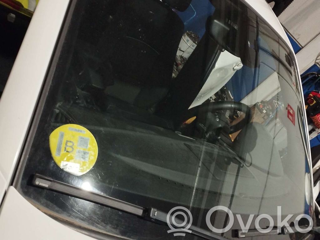 Front windscreen/windshield window
