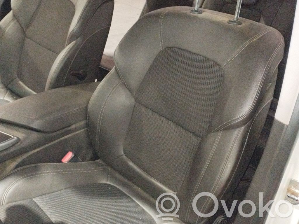 Renault Espace V (RFC) Fotele / Kanapa / Komplet 