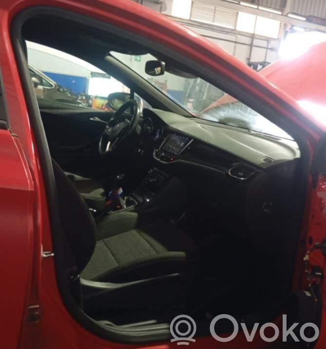 Opel Astra K Gumowa uszczelka drzwi przednich 