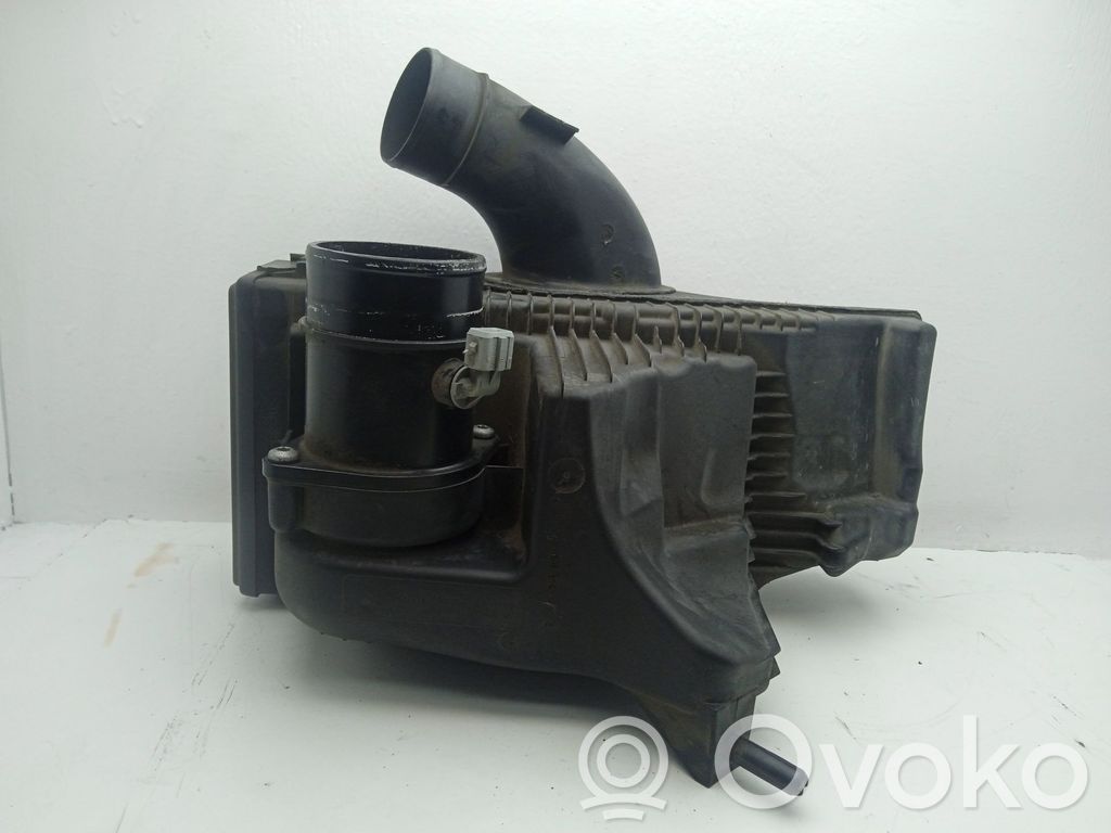Renault Clio III Air filter box 