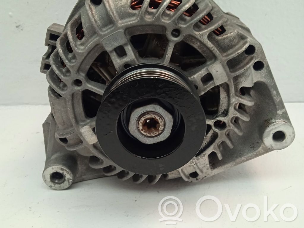BMW 3 E36 Ģenerators 