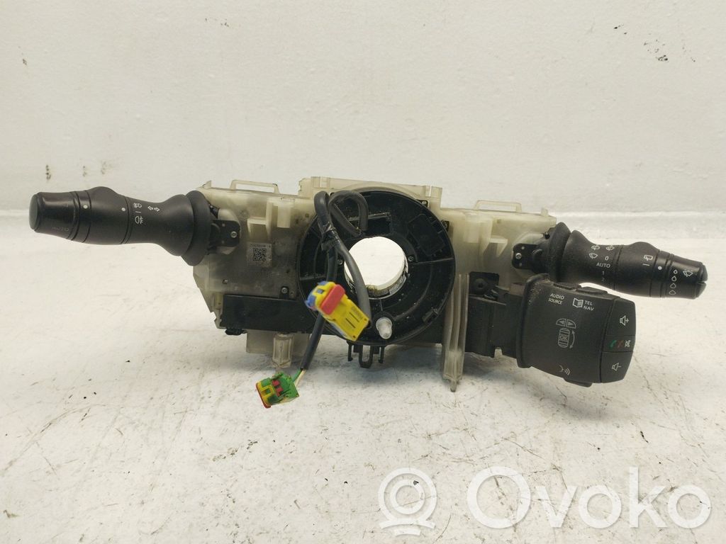 Interruptor de control del panel de luces   255670019R