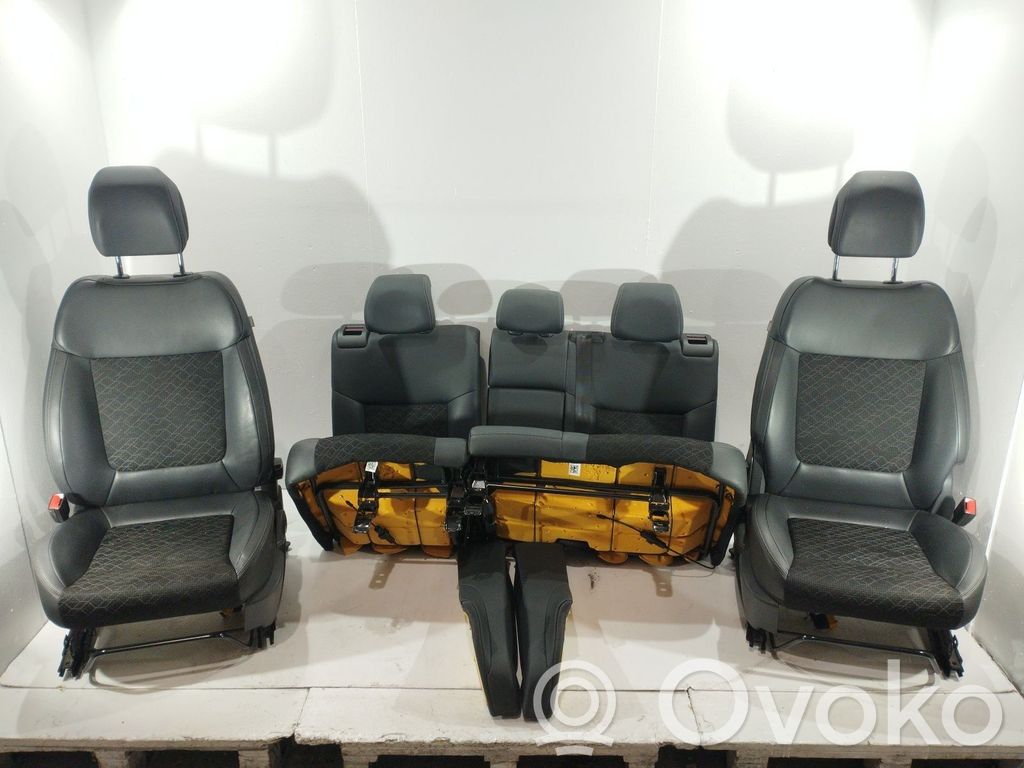 Peugeot 3008 II Set scaune 