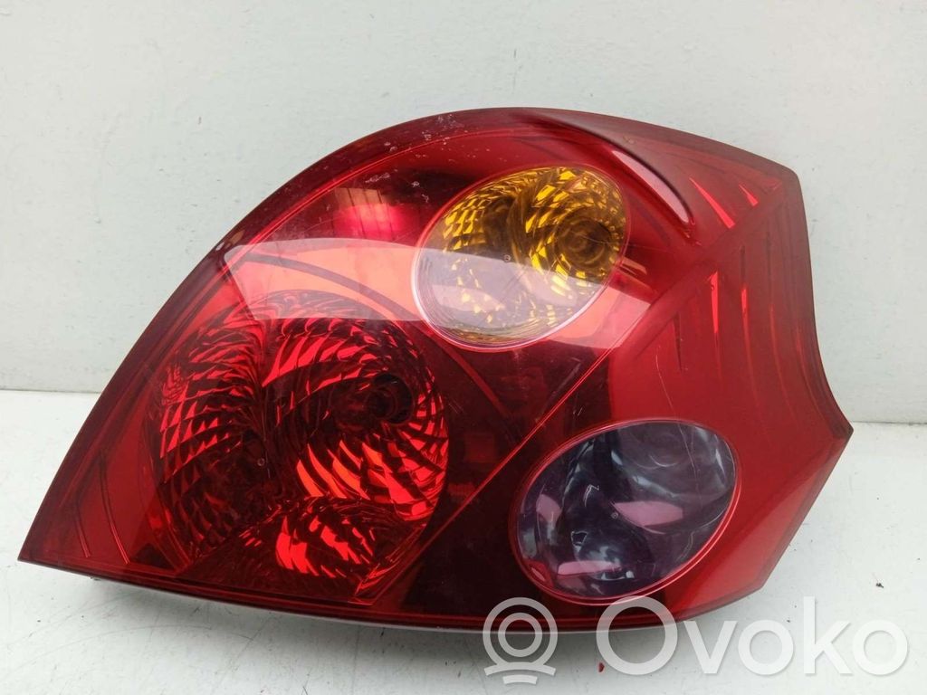 Luz trasera/de freno   924011H000