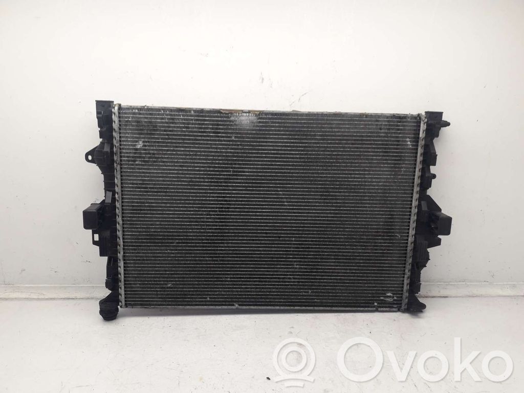 Ford Mondeo Mk III Radiatore di raffreddamento 