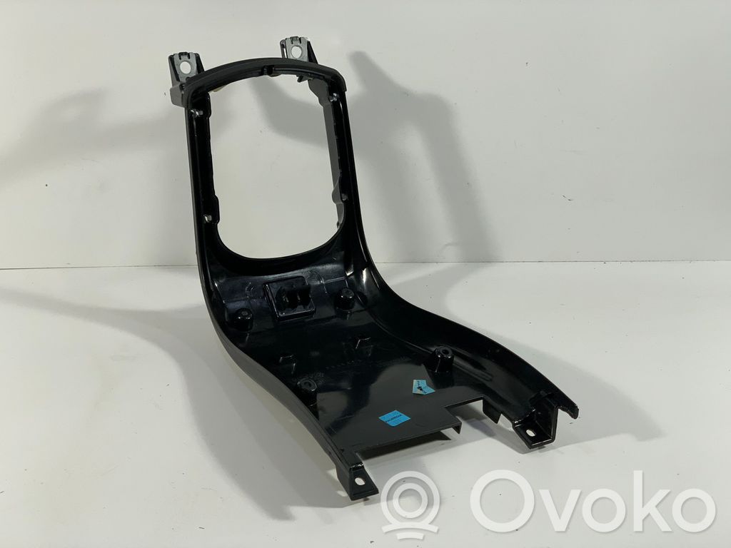 Volvo C30 Kita panelės detalė 
