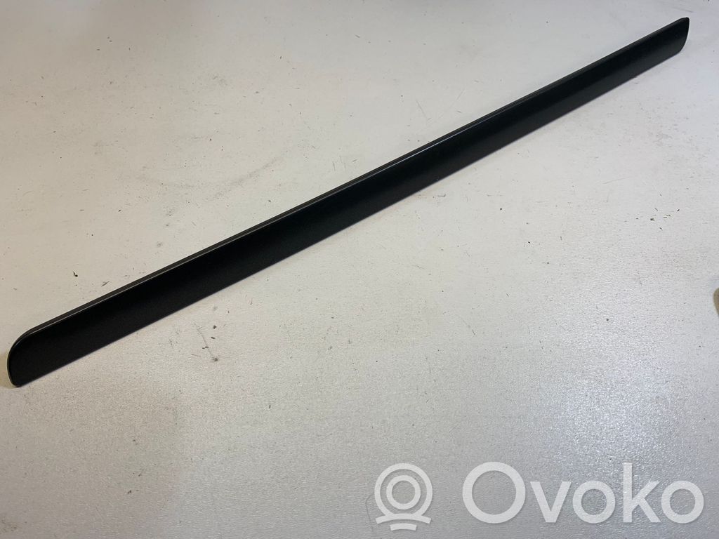 Volkswagen Golf V Dashboard glove box trim 