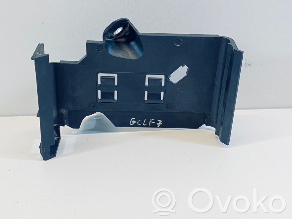 Volkswagen Golf VII Other engine bay part 