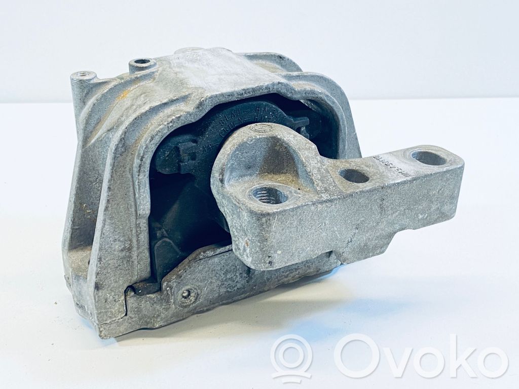 Seat Altea XL Engine mount bracket 