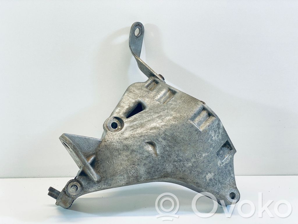 Volkswagen Polo V 6R Engine mounting bracket 