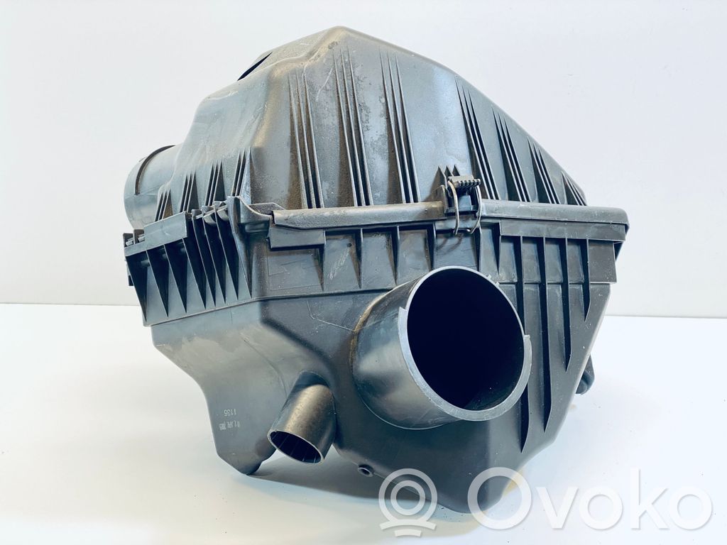 BMW 5 E60 E61 Air filter box 