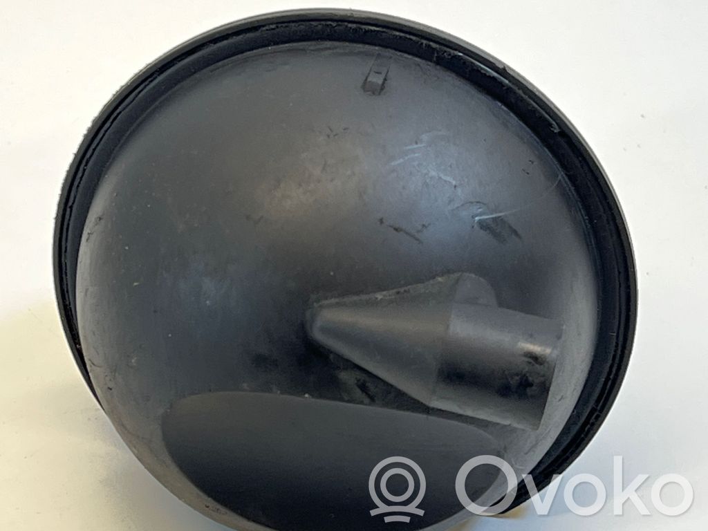 Volkswagen PASSAT B6 Vacuum air tank 