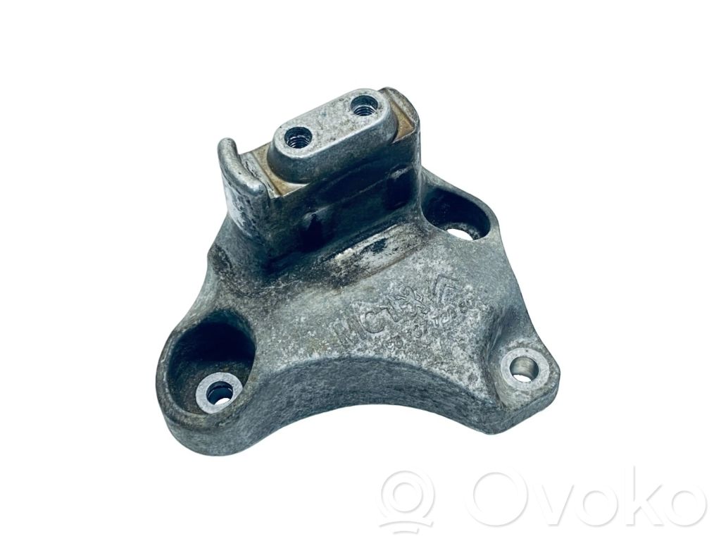 Peugeot 308 Gearbox mounting bracket 